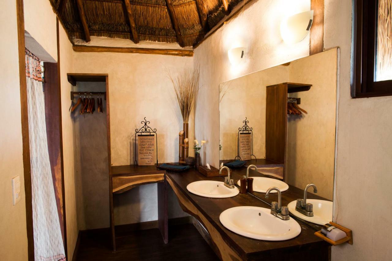 Lagoon Front Hut: Daily Cleaning, Bikes & Kayaks! Bacalar Exterior photo